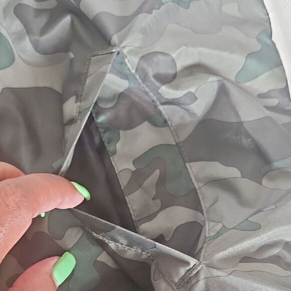 Old Navy Green Bomber Jacket with Ribbed Cuffs - Picture 13 of 16